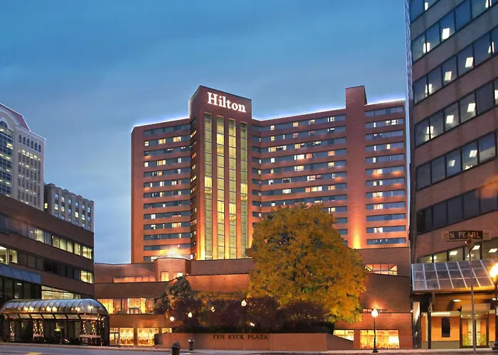 Hotels with pool Hilton Albany